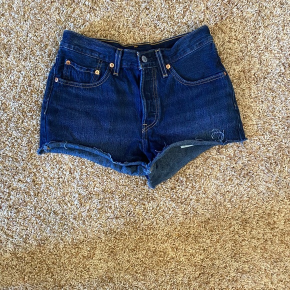 Levi’s 501 Shorts - Picture 1 of 2